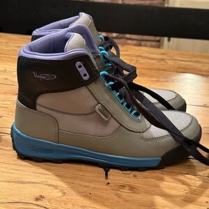 Very Rare Vintage Vasque Skywalk 2, Boys 6/Women’s 7.5, Hiking Boot GreyLeather